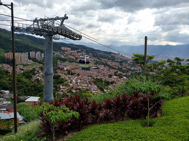 Medellín in June 2018. The landscape of the city made the cable car an essential part of the public transport system early on. Photo by Edgar Jiménez.