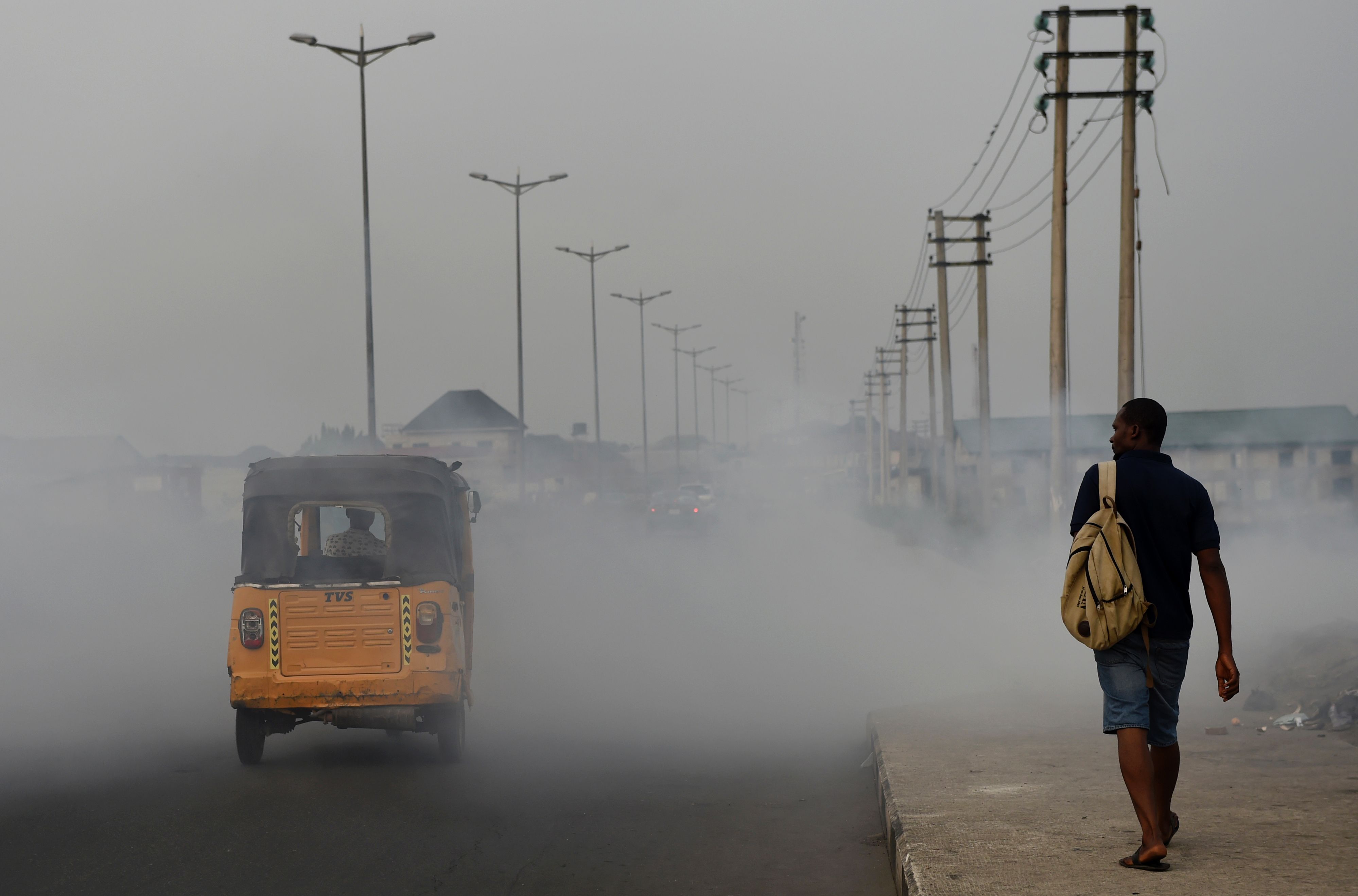 Почему города в которых воздух загрязнен пылью. Загрязнение воздуха. Загрязненный воздух. Загрязнение атмосферы воздуха. Атмосферное загрязнение.