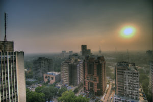 Smog in de lucht van Delhi, India
